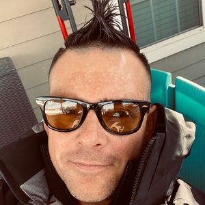 Meet your Posher, Jonathan